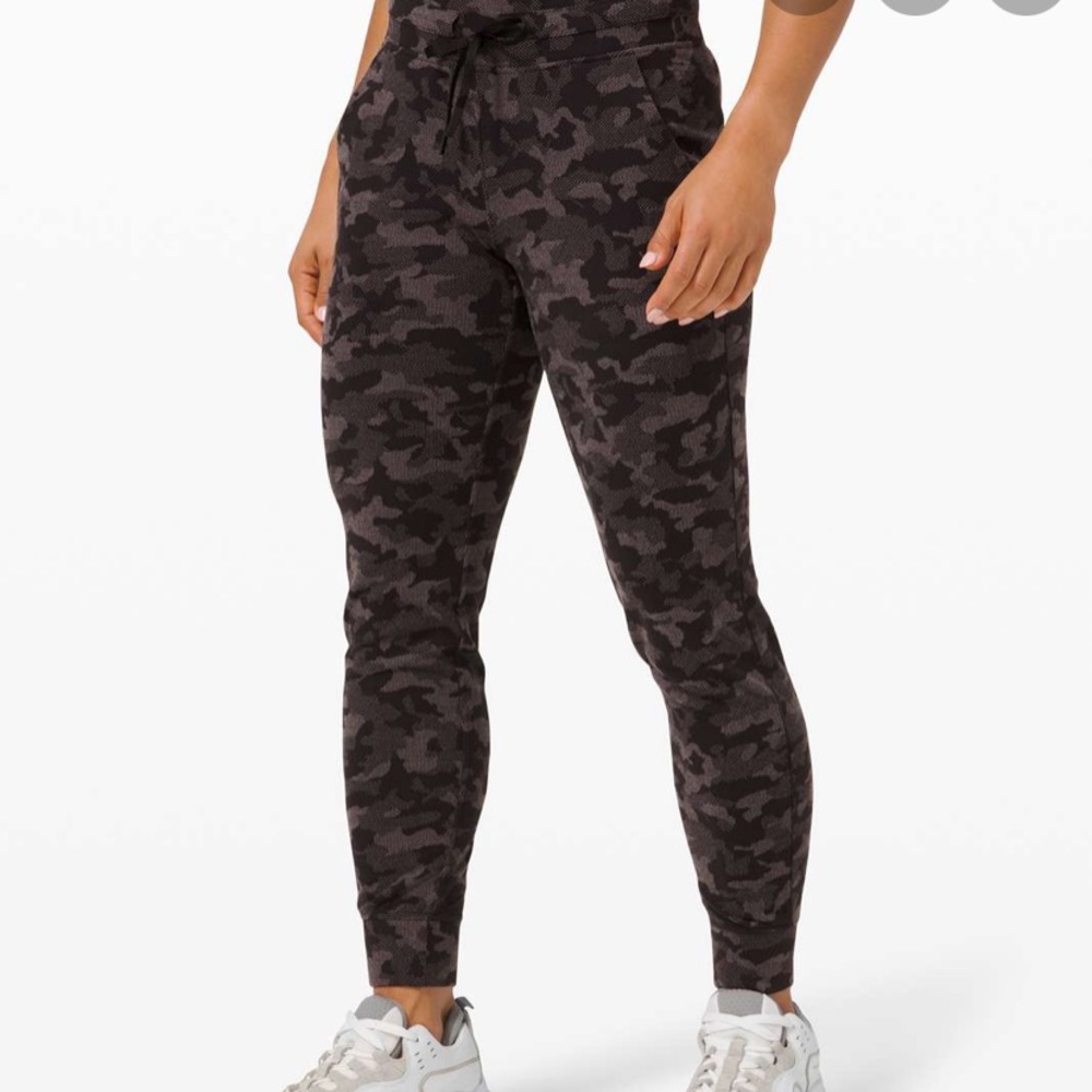 NWOT Lululemon Ready to Rulu Jogger Jacquard
